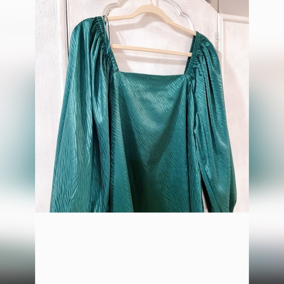 Lida Kate Emerald Green Square Neck Blouse Size M. Fits like a L/XL - Picture 2 of 7